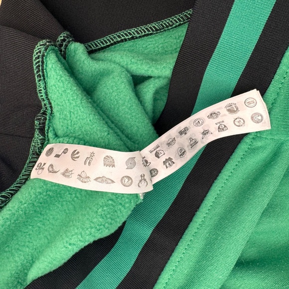 NBA Mens‎ Boston Celtics Green Sweatshirt Hoodie Pullover XL Front Pocket - Picture 11 of 12